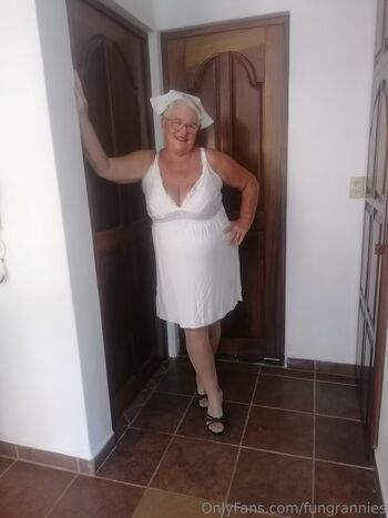 fungrannies Leaked Nude OnlyFans (Photo 18)