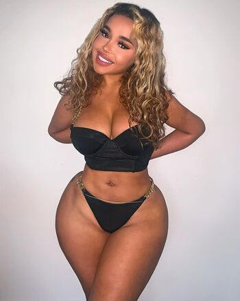 G Lynette Leaked Nude OnlyFans (Photo 5)