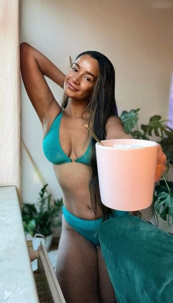 Gabriella De Almeida Rinne Leaked Nude OnlyFans (Photo 112)