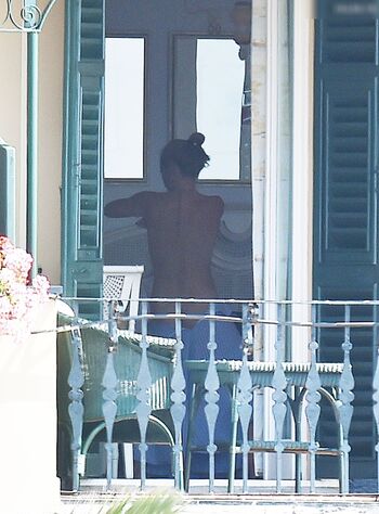 Gillian Anderson Leaked Nude OnlyFans (Photo 237)