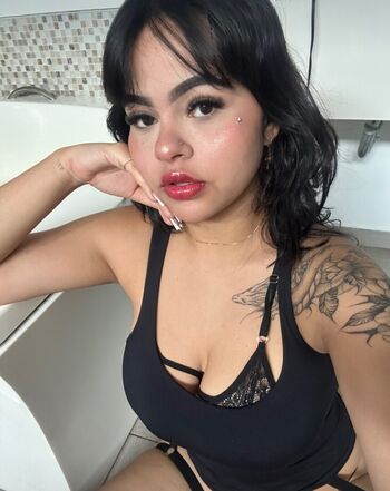 Giorgina Meloni Leaked Nude OnlyFans (Photo 6)