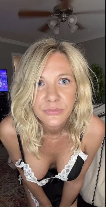 girl_nxt_door2021 Leaked Nude OnlyFans (Photo 2)