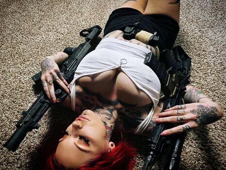 Girls With Guns