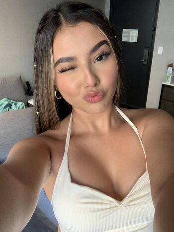 Gisselle Next Door
