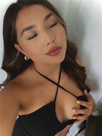 Gisselle Next Door