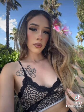 Glitt3r3 Leaked Nude OnlyFans (Photo 5)