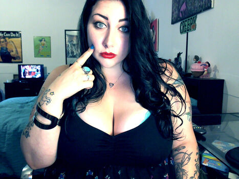 GothFemmeFatale Leaked Nude OnlyFans (Photo 8)