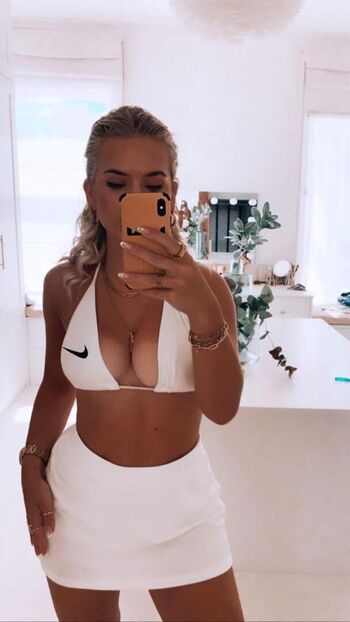 Grace Beverley Leaked Nude OnlyFans (Photo 46)