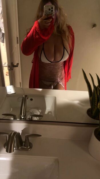 Grace S Leaked Nude OnlyFans (Photo 27)