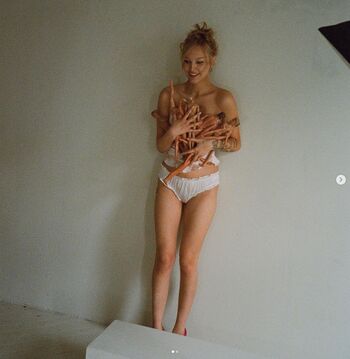 Grace VanderWaal Leaked Nude OnlyFans (Photo 44)