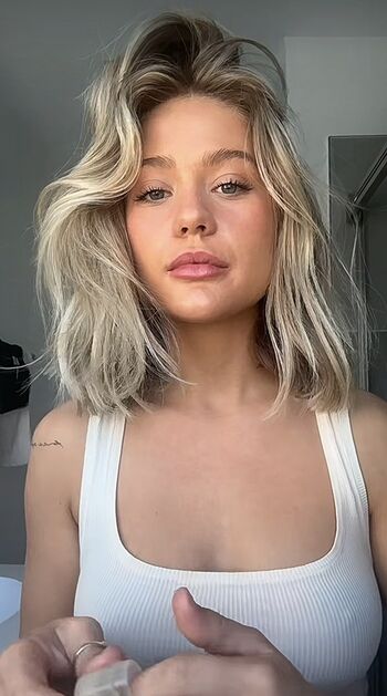 Gracie Nielson Leaked Nude OnlyFans (Photo 1)