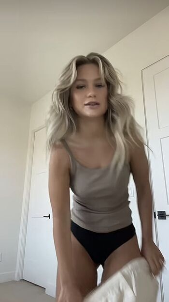 Gracie Nielson Leaked Nude OnlyFans (Photo 8)