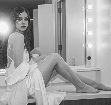Hailee Steinfeld