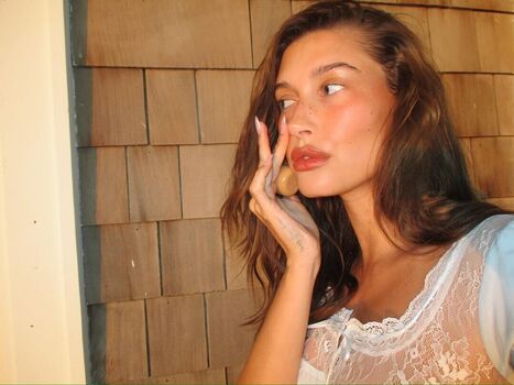 Hailey Baldwin Bieber