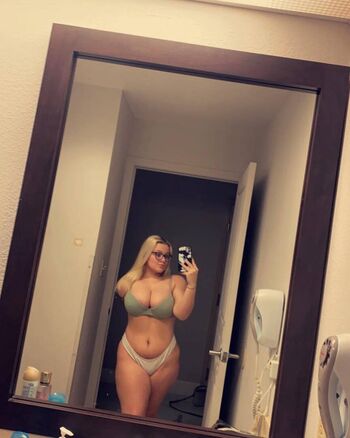 Hailey Higgins Leaked Nude OnlyFans (Photo 28)