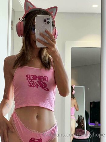 Hailey Hope Leaked Nude OnlyFans (Photo 23)