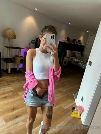 Hailey Hope Leaked Nude OnlyFans (Photo 30)
