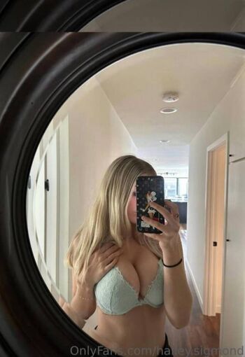 Hailey Sigmond Leaked Nude OnlyFans (Photo 96)