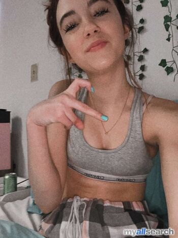 haileys_ur_fav08 Leaked Nude OnlyFans (Photo 6)