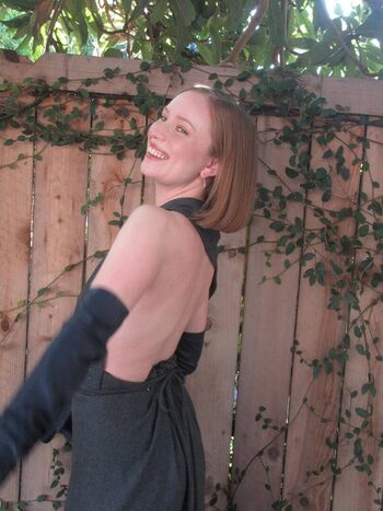 Hannah Einbinder