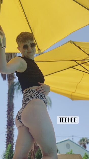 Hannah Hart Leaked Nude OnlyFans (Photo 9)