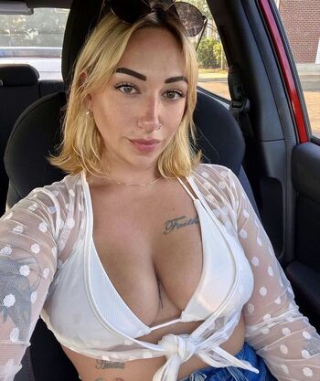 Hannah Helena Leaked Nude OnlyFans (Photo 5)