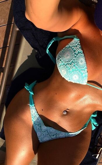 Hannah Olivia Leaked Nude OnlyFans (Photo 6)