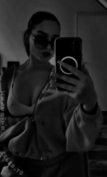 hannahluisienne Leaked Nude OnlyFans (Photo 1)