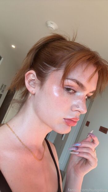 Harley Lynn Baker Leaked Nude OnlyFans (Photo 2)