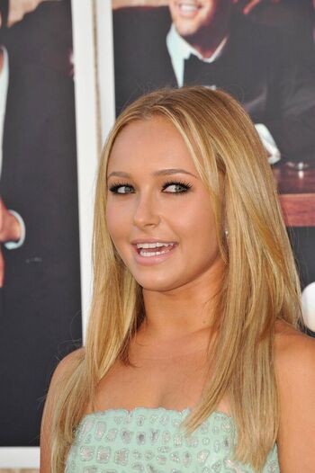 Hayden Panettiere Leaked Nude OnlyFans (Photo 250)