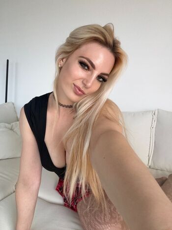 helenakingsoul Leaked Nude OnlyFans (Photo 2)
