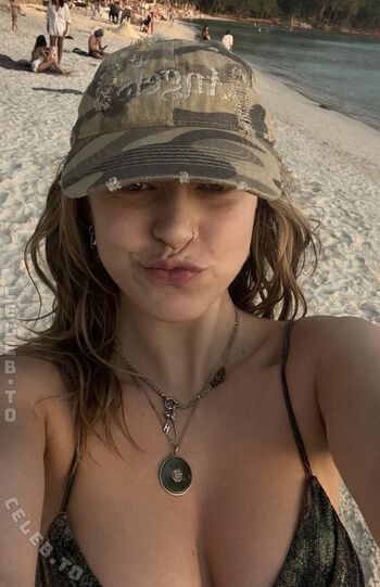 Helenasstoll Leaked Nude OnlyFans (Photo 2)