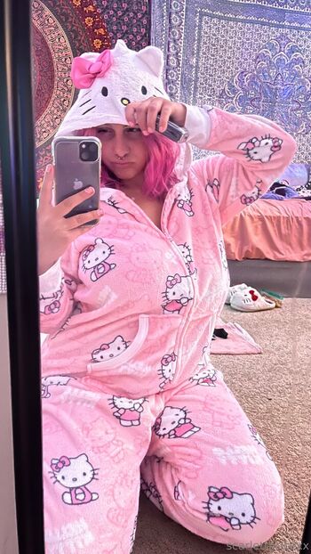 hell0kittywh0re777 Leaked Nude OnlyFans (Photo 19)