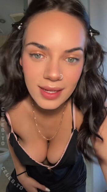 Henna Leaked Nude OnlyFans (Photo 3)