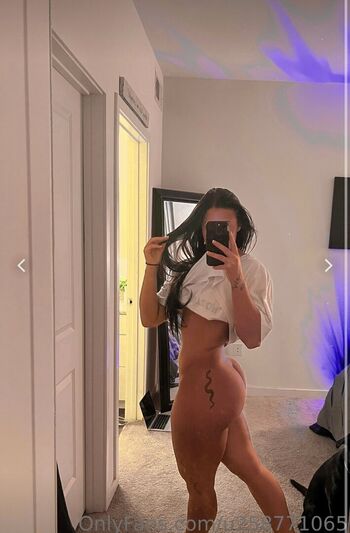 Hennyone Leaked Nude OnlyFans (Photo 1)