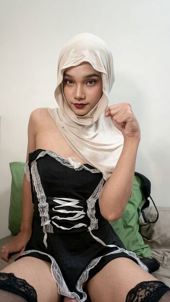 hijab soffia Leaked Nude OnlyFans (Photo 2)