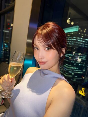 Hirai Momo