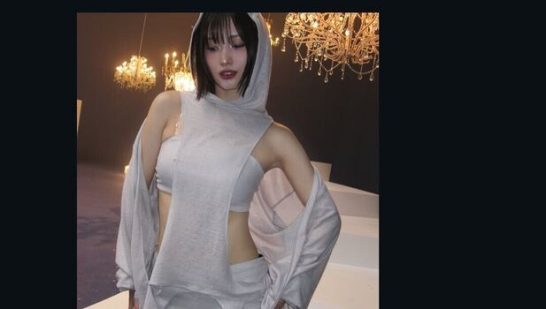 Hirai Momo