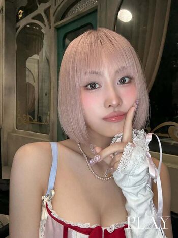 Hirai Momo