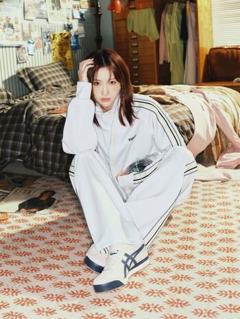 Hirai Momo Leaked Nude OnlyFans (Photo 26)