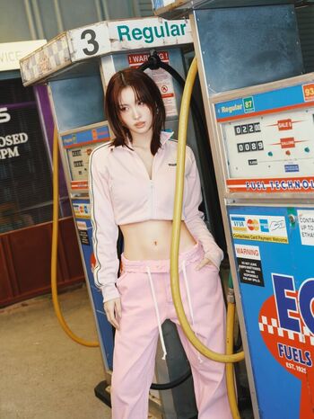 Hirai Momo Leaked Nude OnlyFans (Photo 29)