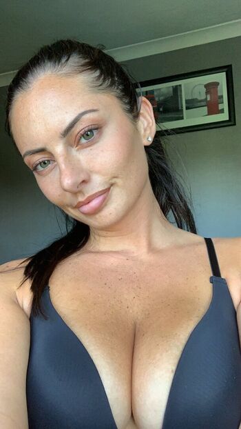 Hollie Q Leaked Nude OnlyFans (Photo 22)