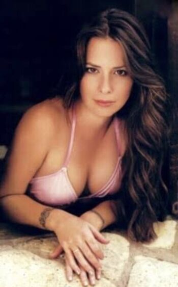 Holly Marie Combs Leaked Nude OnlyFans (Photo 6)