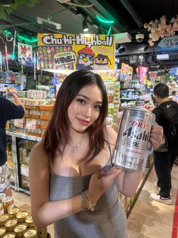 holly_shu_