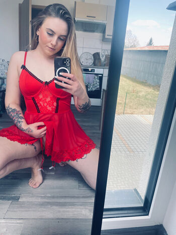 hollyclue