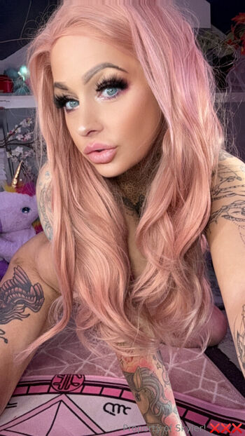 hot_mum_skyler