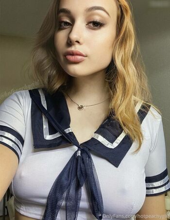 Hotpeachygirl