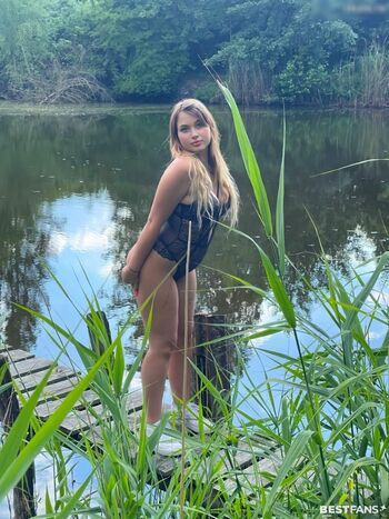 Hotpeachygirl
