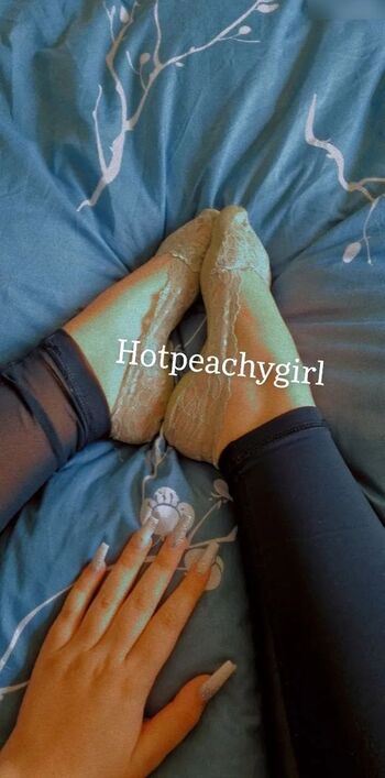 Hotpeachygirl