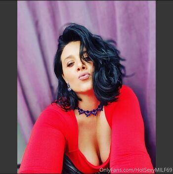 hotsexymommy69